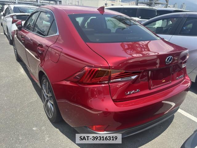 Lexus IS 2017-07 7871691-4