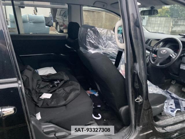 Toyota ISIS 2012-02 7868627-8