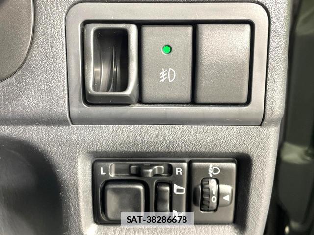 Suzuki JIMNY 2017-03 7868297-7