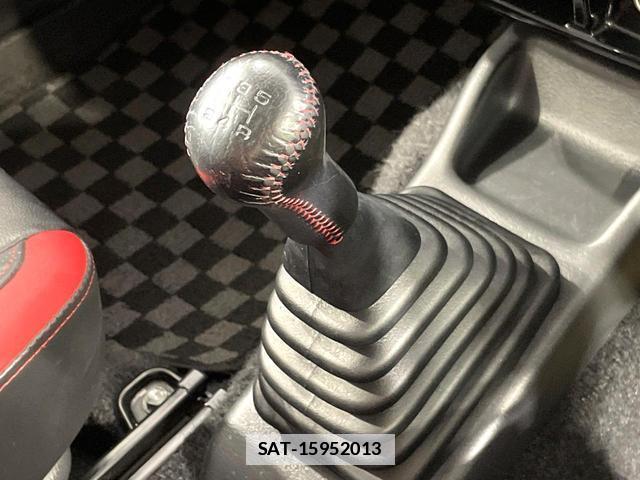 Suzuki JIMNY 2013-01 7869625-3