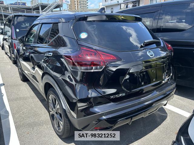 Nissan KICKS 2021-07 7872630-1