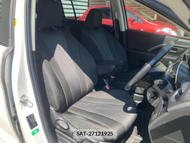 Nissan LAFESTA 2015-04 7869903-17