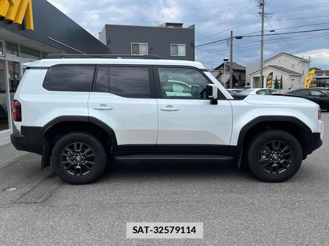 Toyota Land Cruiser 250 2025-06 7867141-3