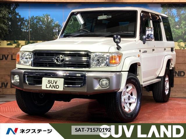 Toyota Land Cruiser 70 2015-02 7867406-0