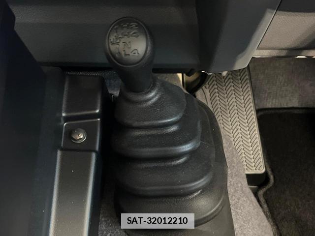 Toyota Land Cruiser 70 2025-05 7869272-4