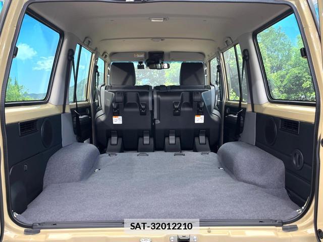 Toyota Land Cruiser 70 2025-05 7869272-9