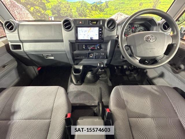 Toyota Land Cruiser 70 2014-09 7871299-1