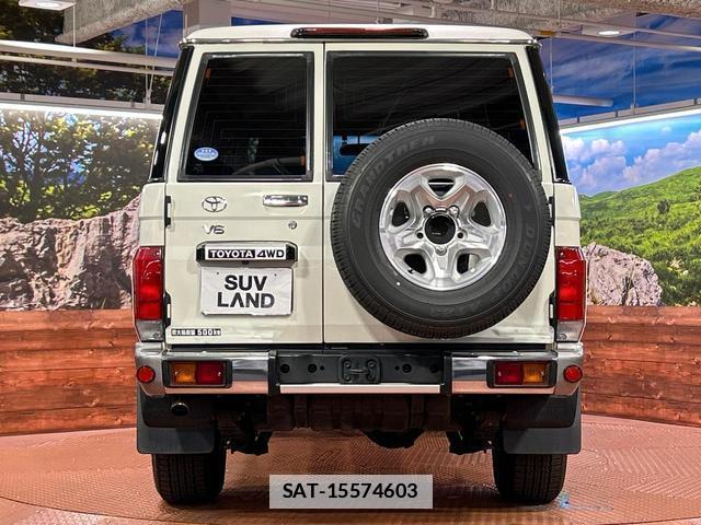 Toyota Land Cruiser 70 2014-09 7871299-14