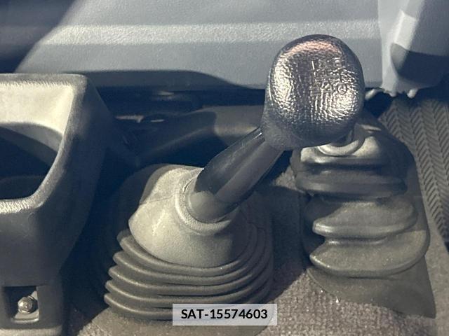 Toyota Land Cruiser 70 2014-09 7871299-2
