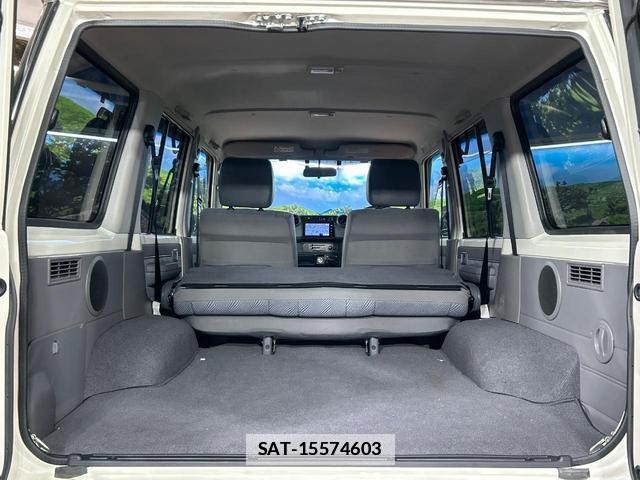 Toyota Land Cruiser 70 2014-09 7871299-9