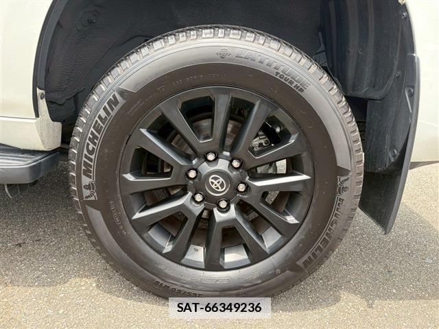 Toyota LAND CRUISER PRADO 2024-04 7872073-10