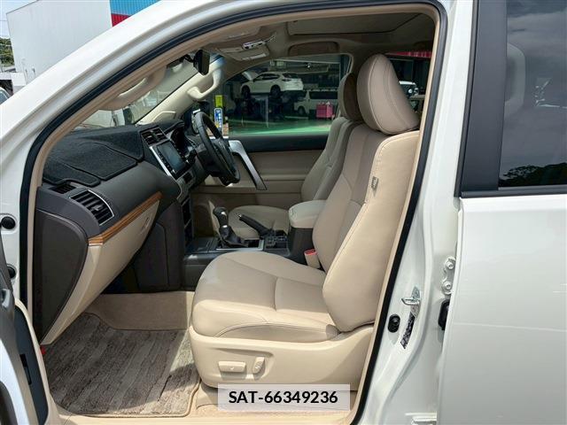 Toyota LAND CRUISER PRADO 2024-04 7872073-11