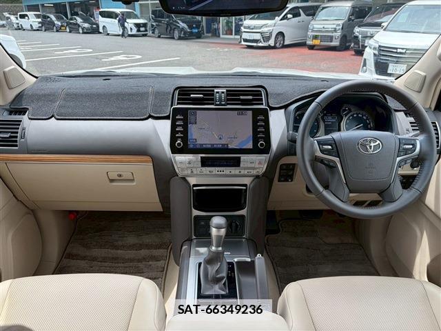 Toyota LAND CRUISER PRADO 2024-04 7872073-13