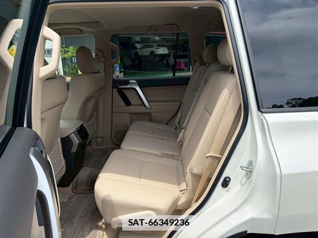Toyota LAND CRUISER PRADO 2024-04 7872073-14