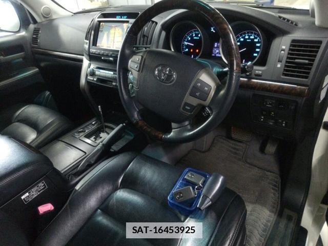 Toyota LAND CRUISER 2010-11 7871188-2