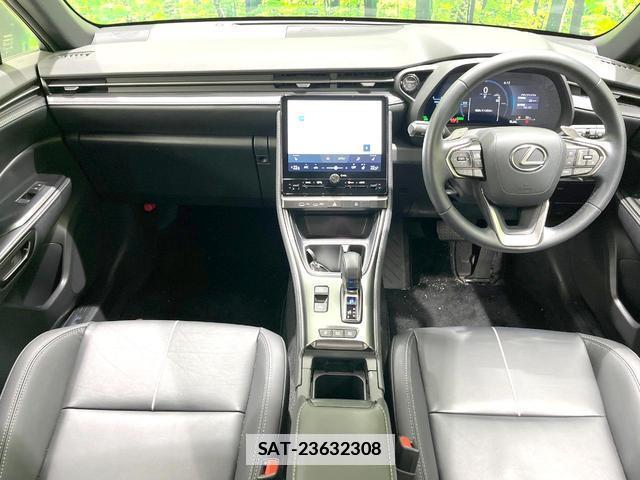 Lexus LBX 2024-07 7868225-1