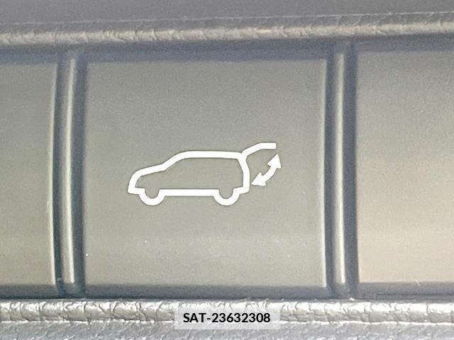 Lexus LBX 2024-07 7868225-6