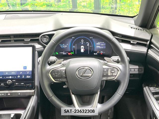 Lexus LBX 2024-07 7868225-7