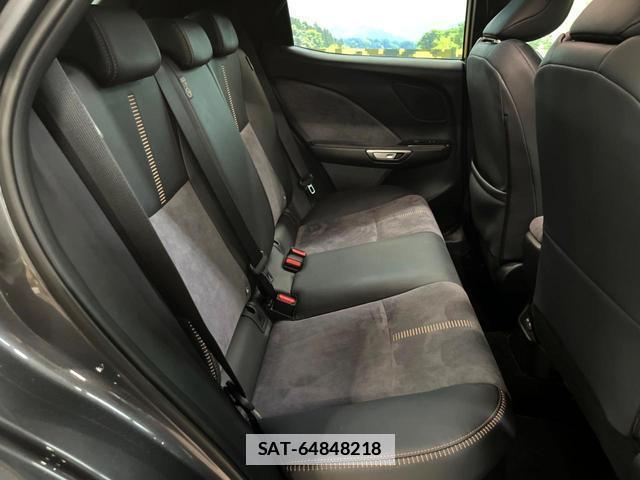 Lexus LBX 2024-08 7869212-8