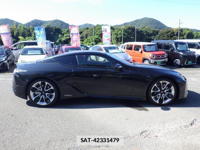Lexus LC 2021-06 7872647-3