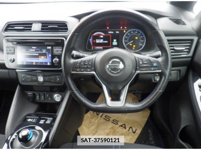 Nissan LEAF 2019-10 7870530-2
