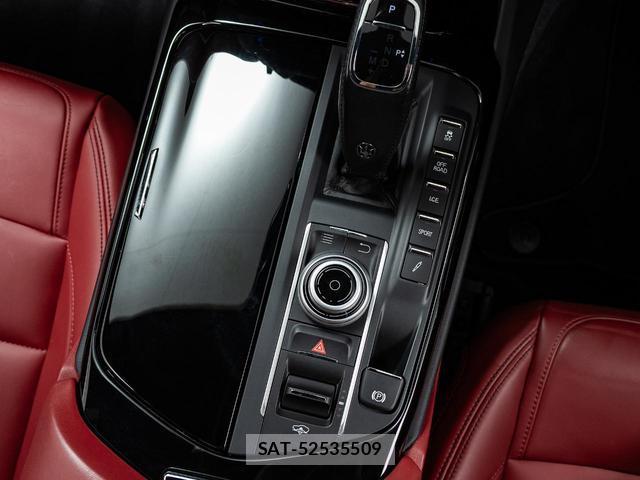 Maserati LEVANTE 2021-04 7870383-10