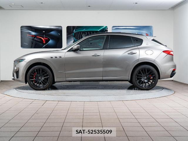 Maserati LEVANTE 2021-04 7870383-16