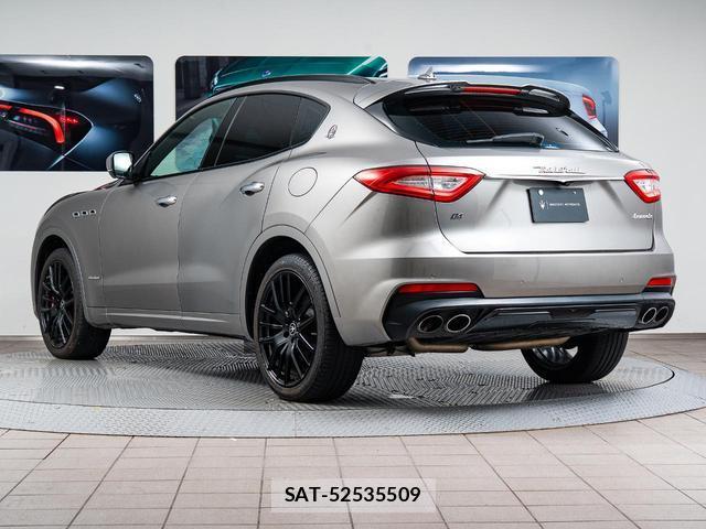 Maserati LEVANTE 2021-04 7870383-18