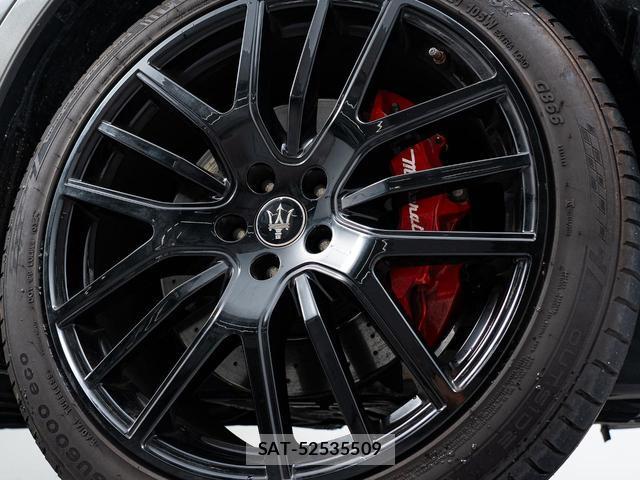 Maserati LEVANTE 2021-04 7870383-7