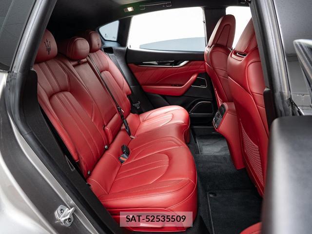 Maserati LEVANTE 2021-04 7870383-9