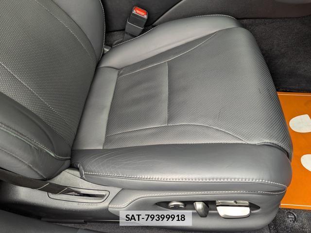 Lexus LS 2018-03 7867366-16