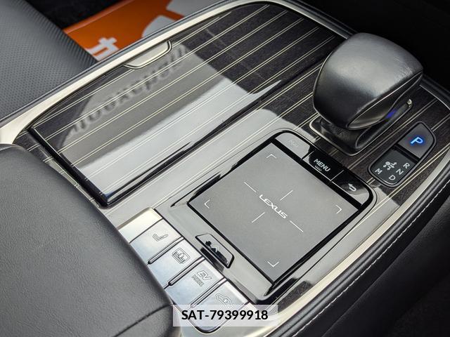 Lexus LS 2018-03 7867366-7