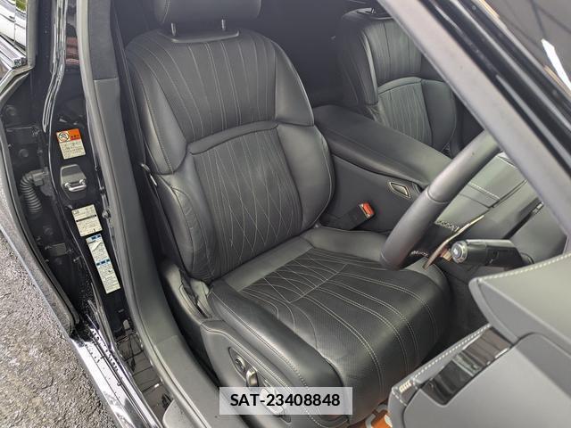Lexus LS 2021-05 7867367-15