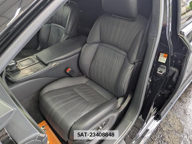 Lexus LS 2021-05 7867367-16