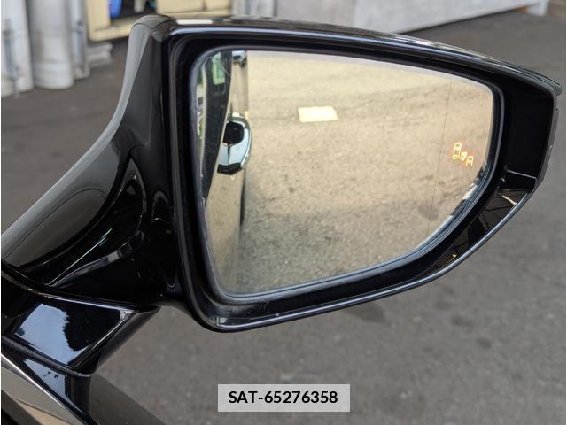 Lexus LS 2018-05 7867368-14