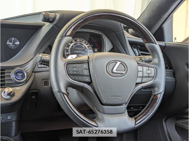 Lexus LS 2018-05 7867368-5