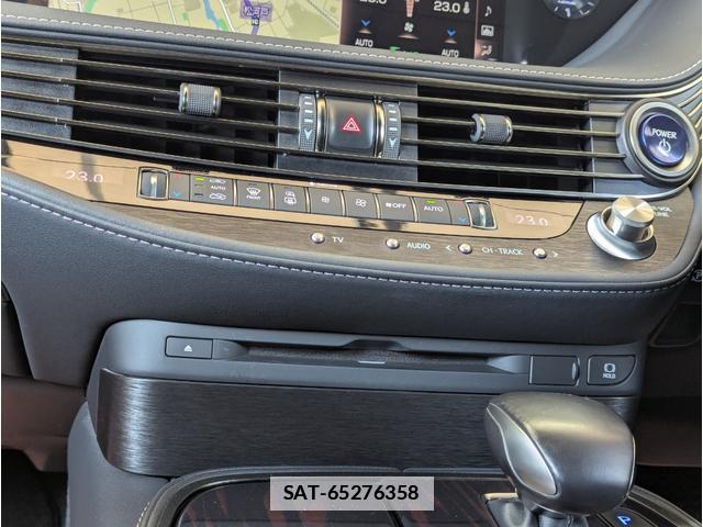 Lexus LS 2018-05 7867368-8