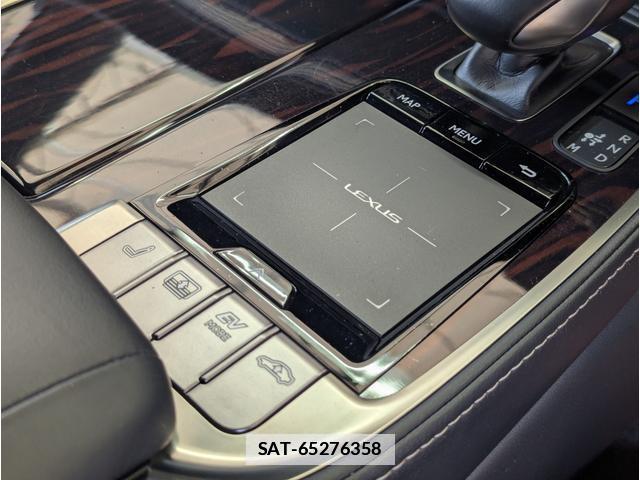 Lexus LS 2018-05 7867368-9