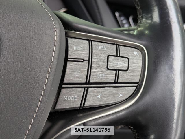 Lexus LS 2018-06 7867369-5