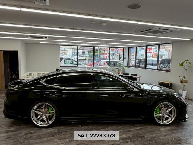 Lexus LS 2024-05 7872308-10