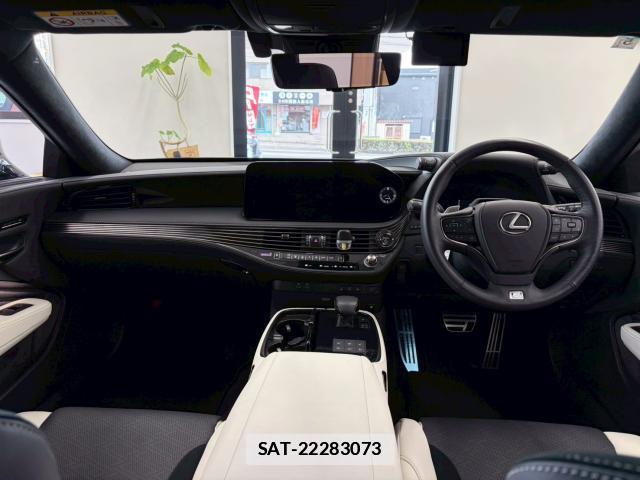 Lexus LS 2024-05 7872308-14