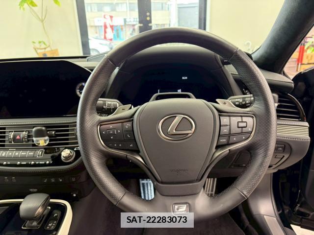 Lexus LS 2024-05 7872308-18