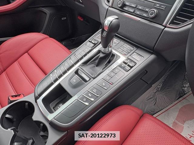 Porsche MACAN 2016-09 7867653-15