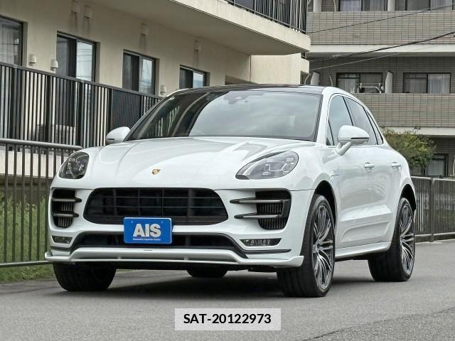 Porsche MACAN 2016-09 7867653-19