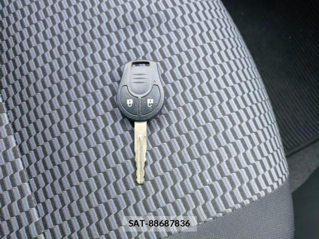 Nissan MARCH 2018-06 7868932-14