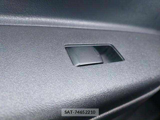 Nissan MARCH 2016-06 7868936-12
