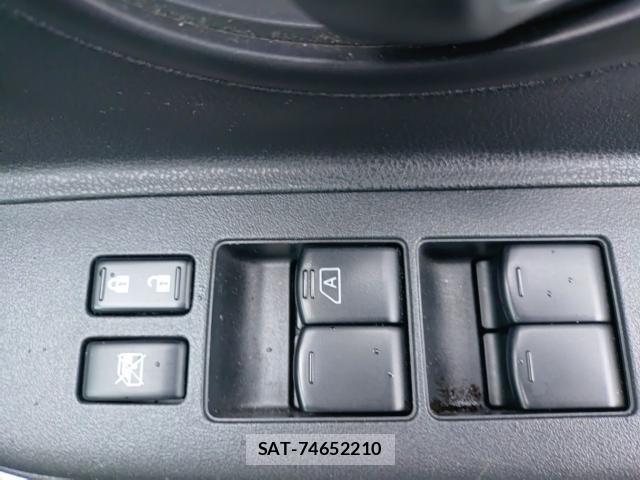 Nissan MARCH 2016-06 7868936-13