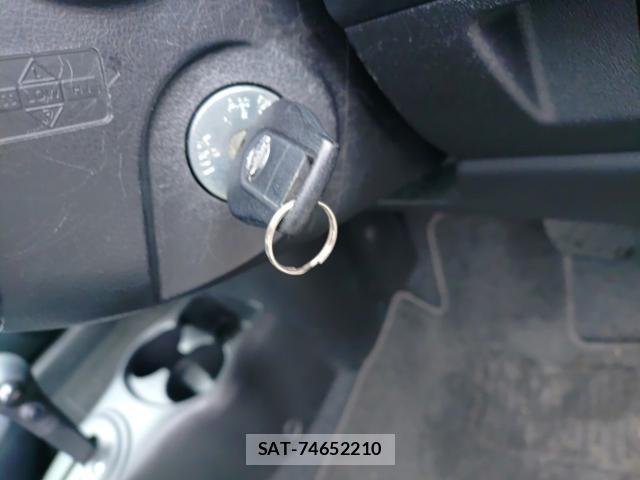 Nissan MARCH 2016-06 7868936-14