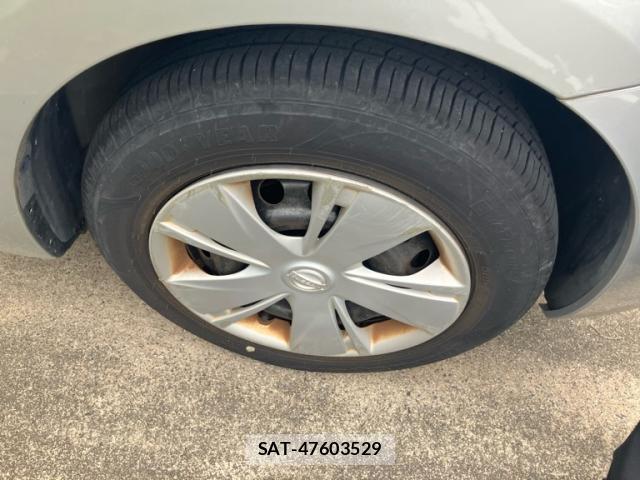 Nissan MARCH 2014-02 7871398-4