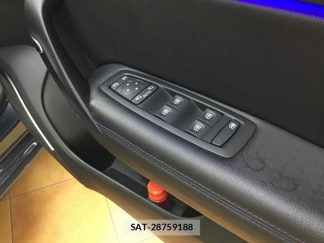 Renault MEGANE 2018-09 7872385-17
